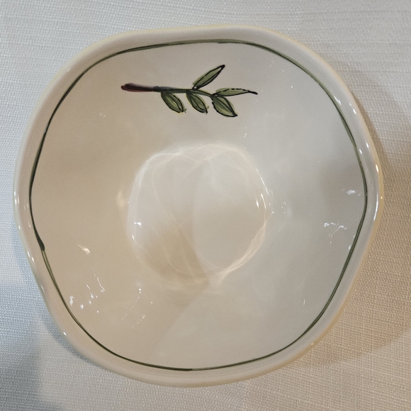 Julia Junkin 7” Mama Bowl Olive Branch - Picture 1 of 4